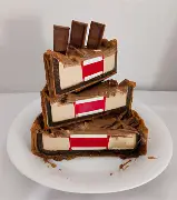 KitKat Cake